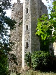 Les tours construites au XII et XIII siècles